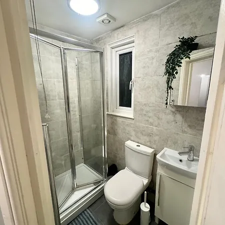 Modern En-Suite Rooms By Finsbury Park Station 8 Mins To King'S Cross By Tube Londres Exterior foto