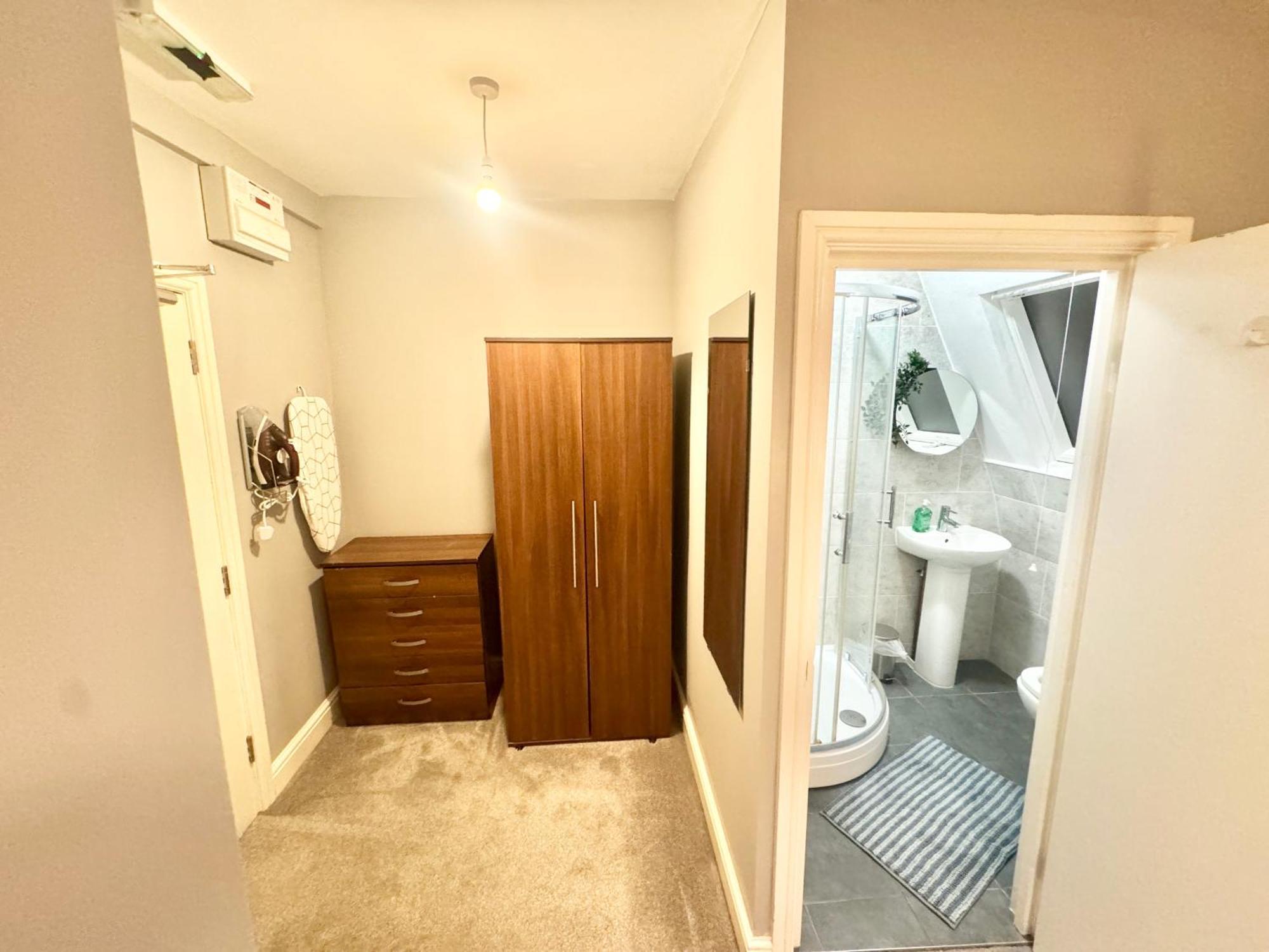 Homestay Modern En-suite By Finsbury Park Station 8 Mins To King's Cross By Tube London