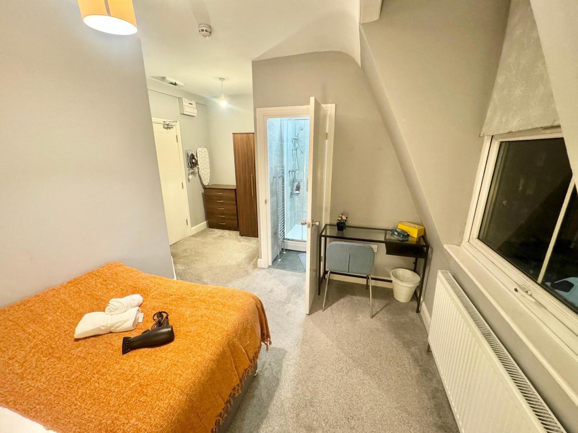 Homestay Modern En-suite By Finsbury Park Station 8 Mins To King's Cross By Tube *