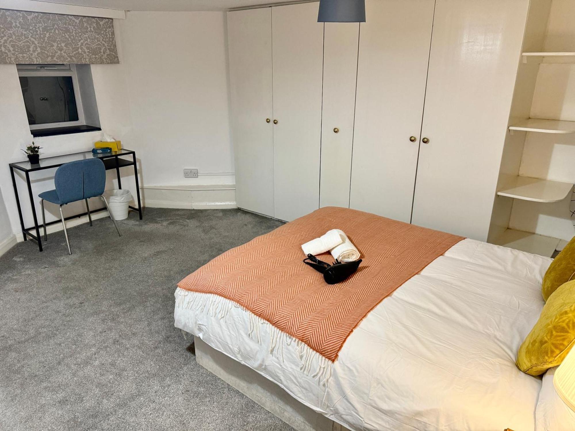 Modern En-suite By Finsbury Park Station 8 Mins To King's Cross By Tube Homestay