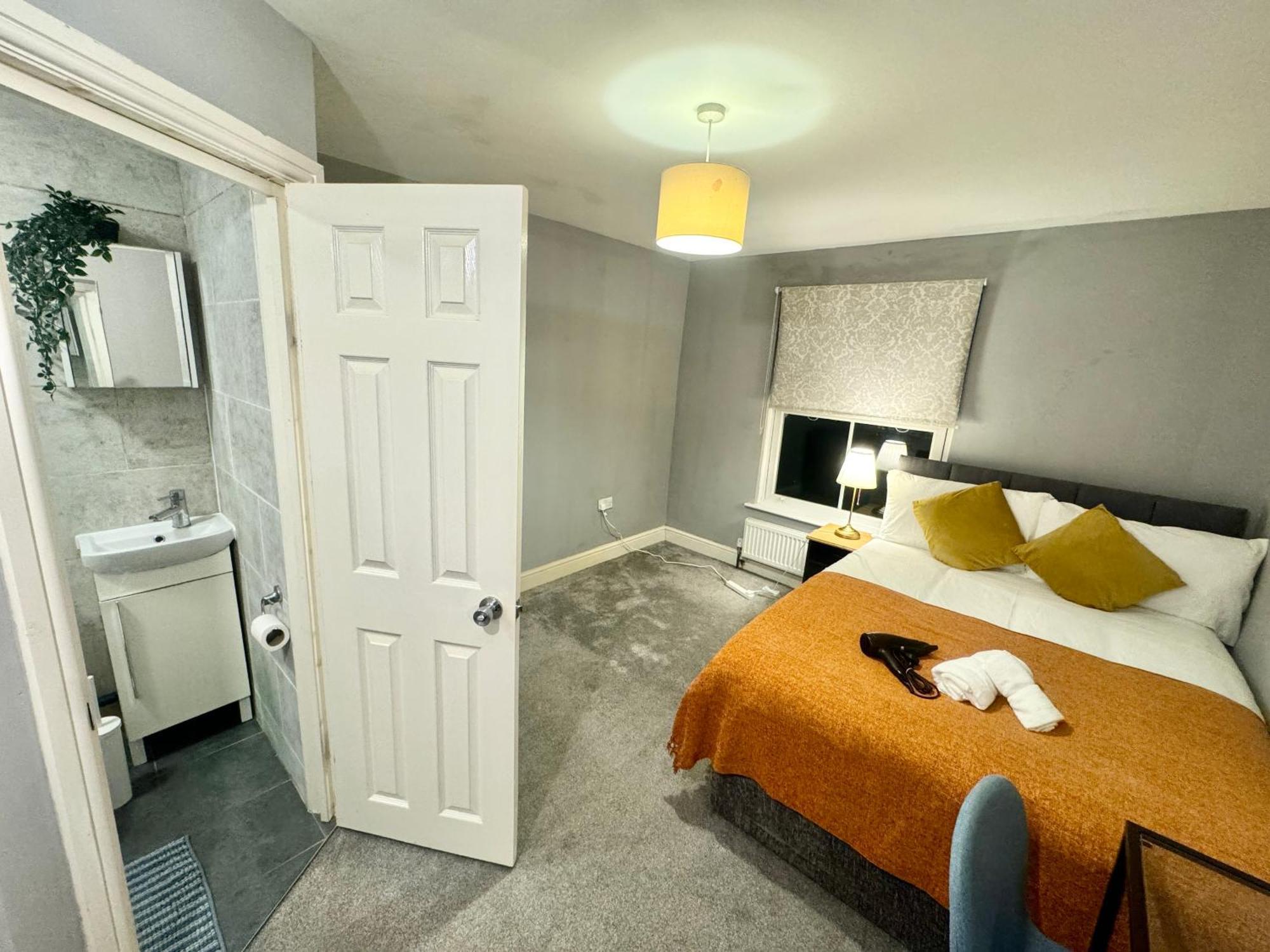Modern En-suite By Finsbury Park Station 8 Mins To King's Cross By Tube Homestay *