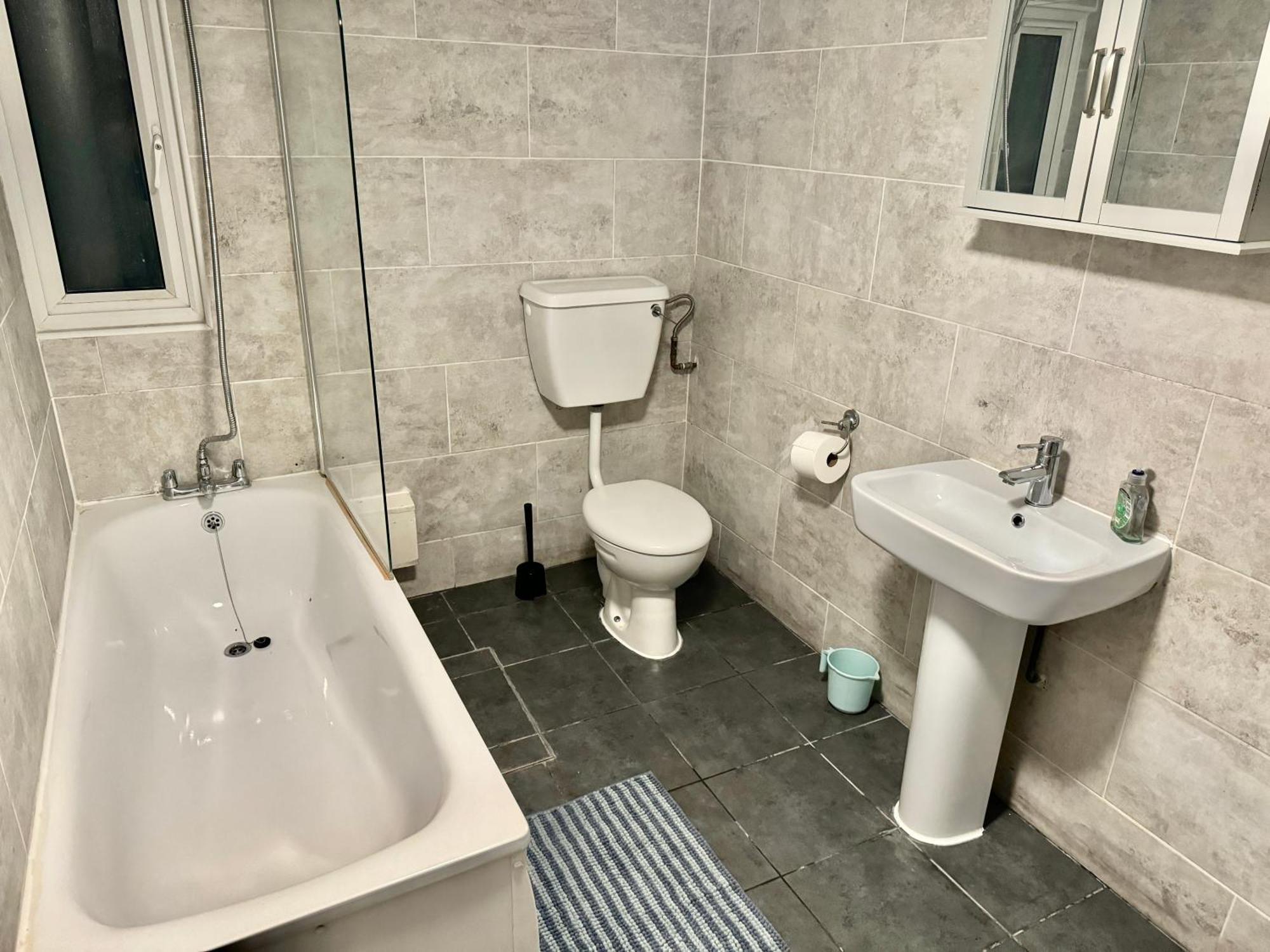 Homestay Modern En-suite By Finsbury Park Station 8 Mins To King's Cross By Tube *