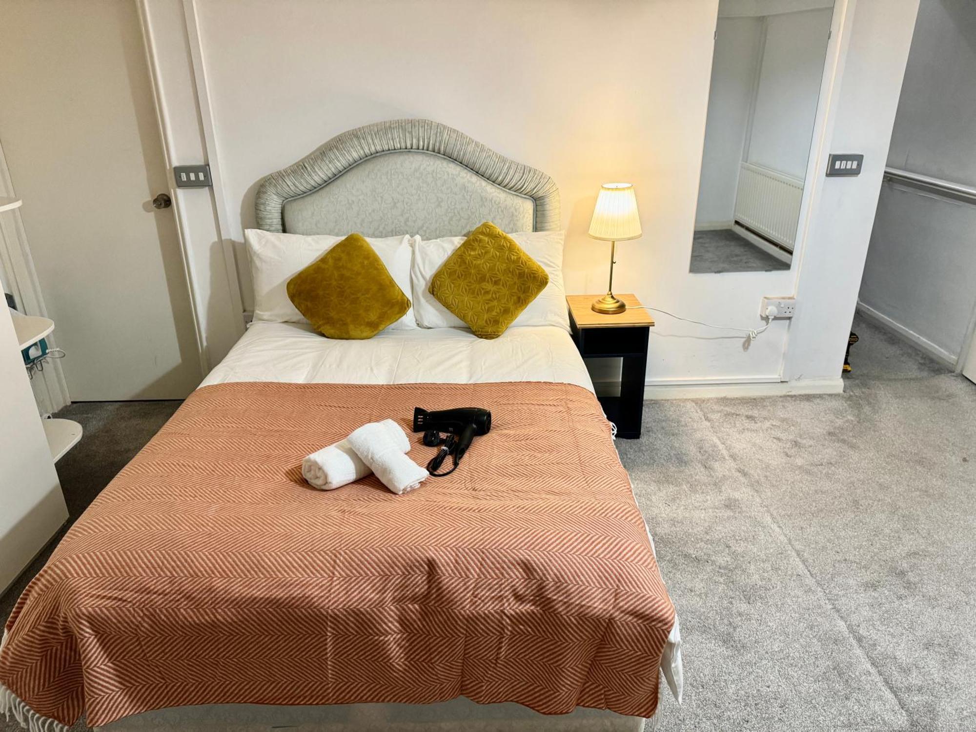 Modern En-suite By Finsbury Park Station 8 Mins To King's Cross By Tube London